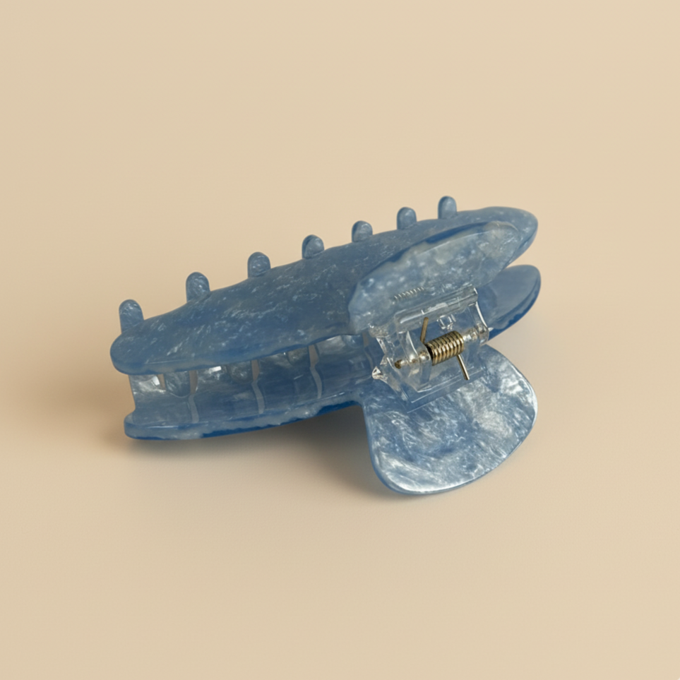 Blue Belle Hair Clip in blu ghiacciato