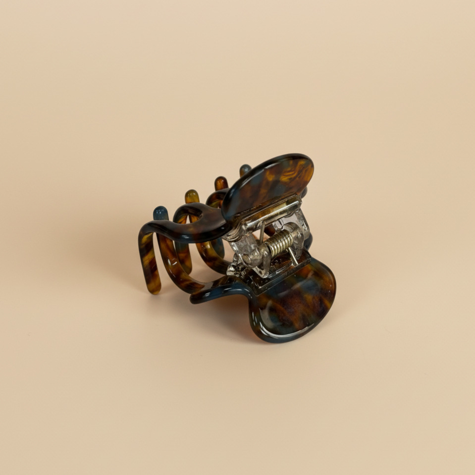 Blue brown Tiny Claw Hair Clip in Ocean Amber
