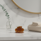 Tiny Claw Hair Clip in Toffee Brown