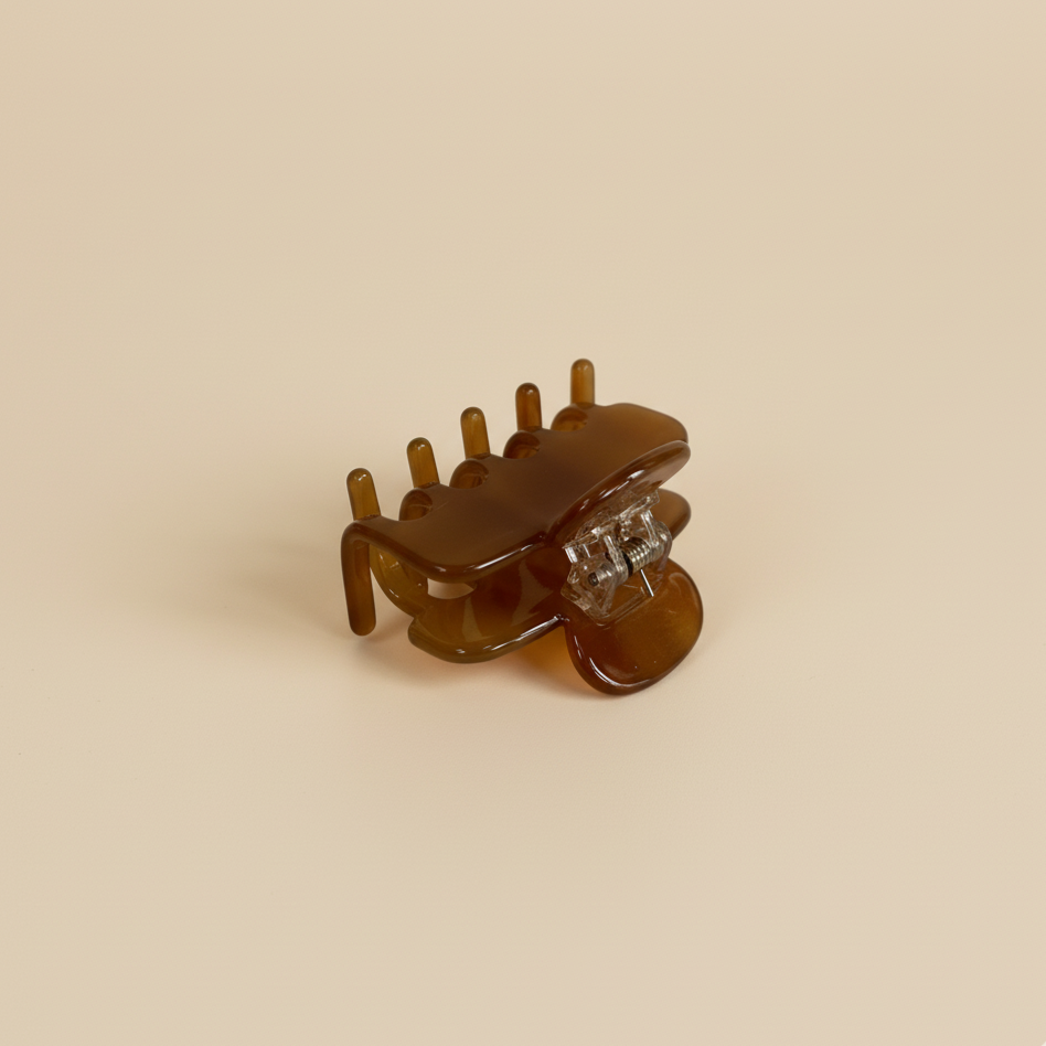 Brown Tiny Claw Hair Clip in Toffee Brown
