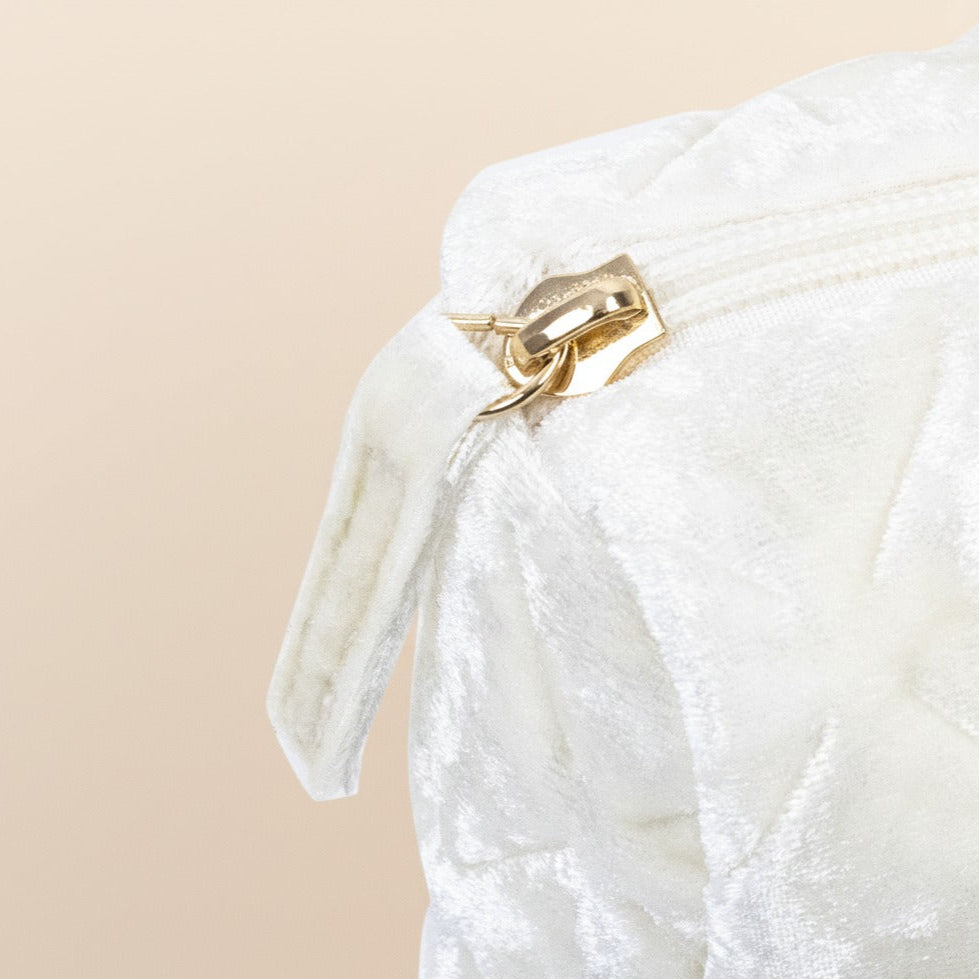 White Beauty Pouch Velvet Pearl