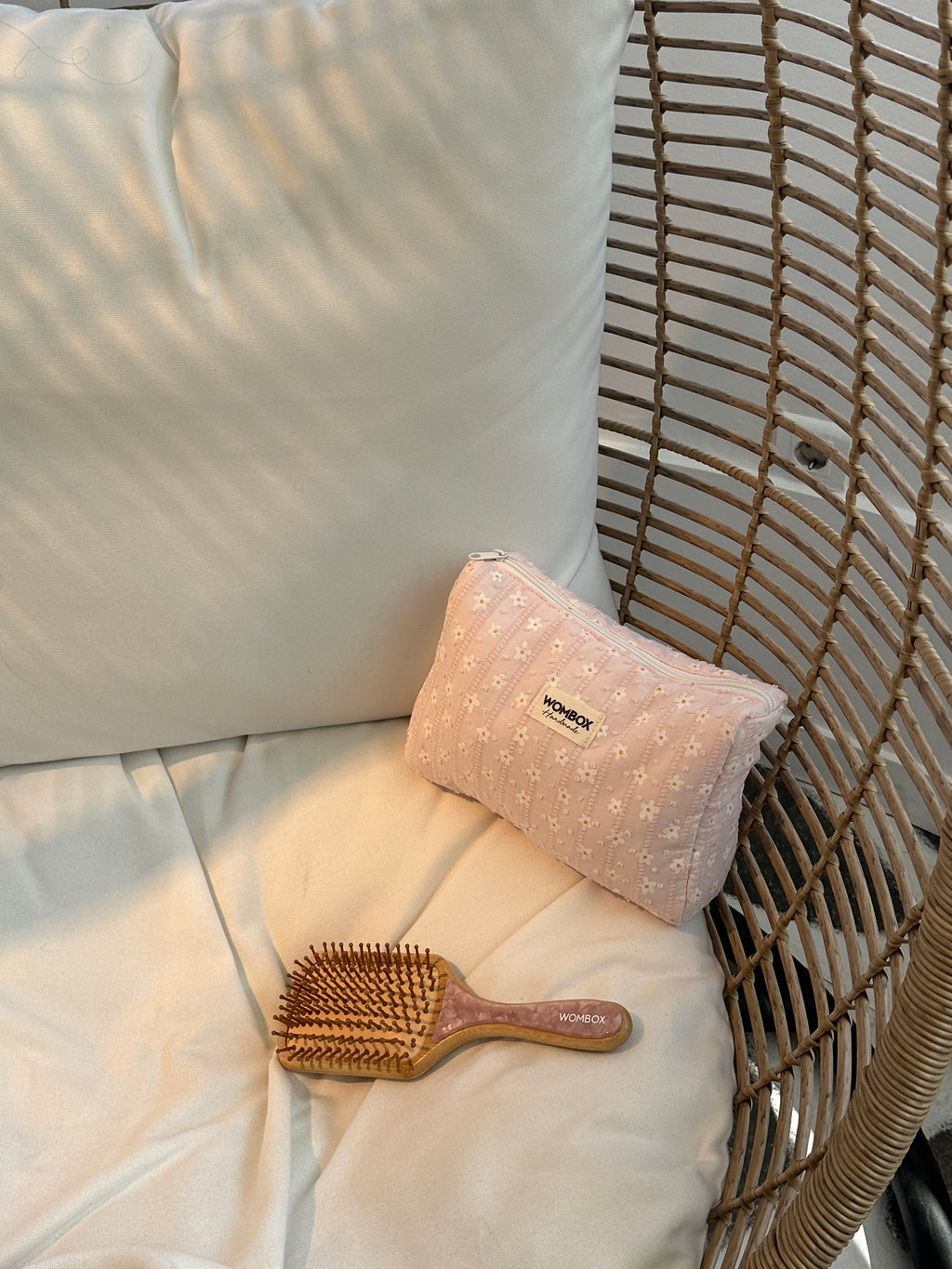 Bamboo Paddle brush Rosy Glow