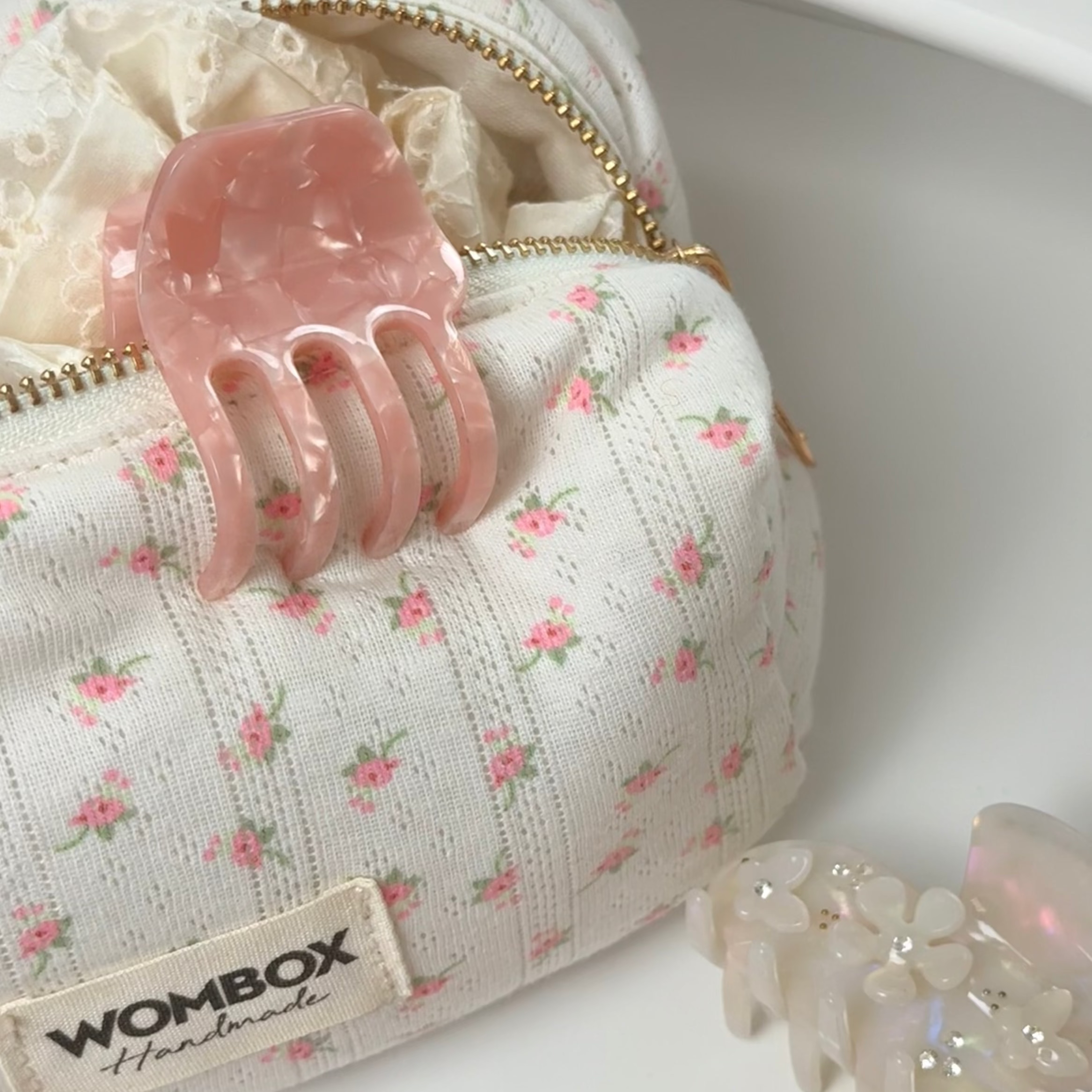 Mini Claw Hair Clip in Rosy Glow