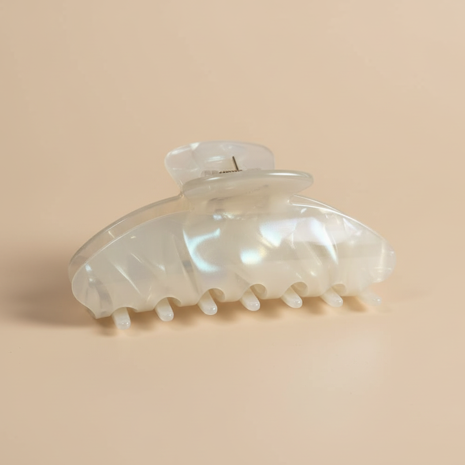 Transparent Belle Hair Clip in Translucent
