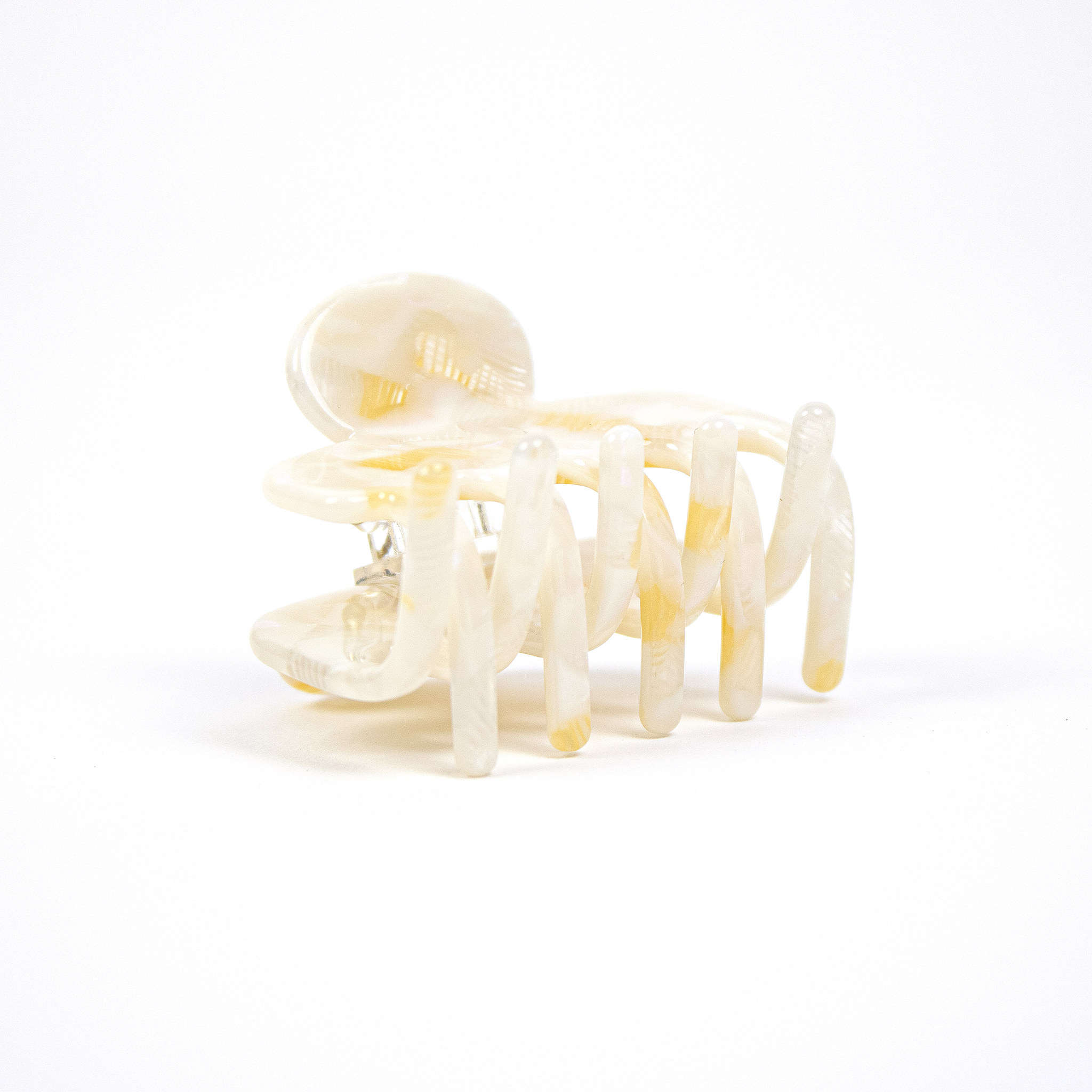 Tiny Claw Hair Clip in Sweet Mango