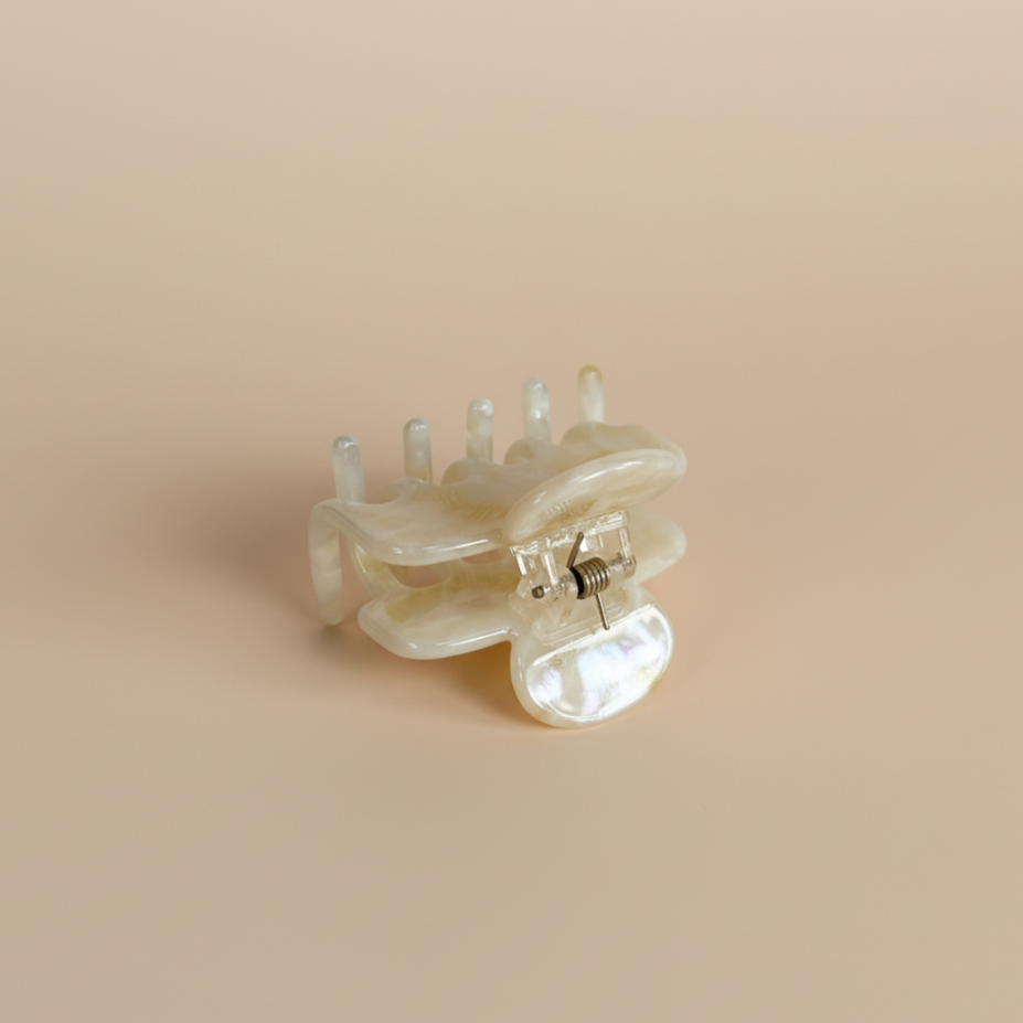 Yellow Tiny Claw Hair Clip in Sweet Mango